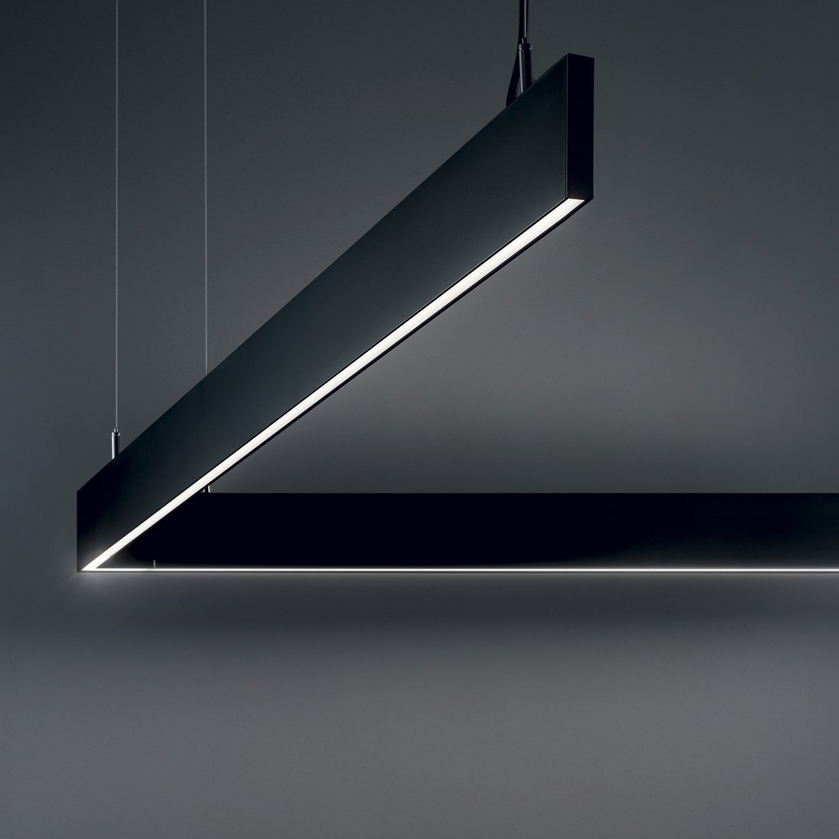 STEEL SP2 D20 BI-EMISSION WIDE 3000K NERO